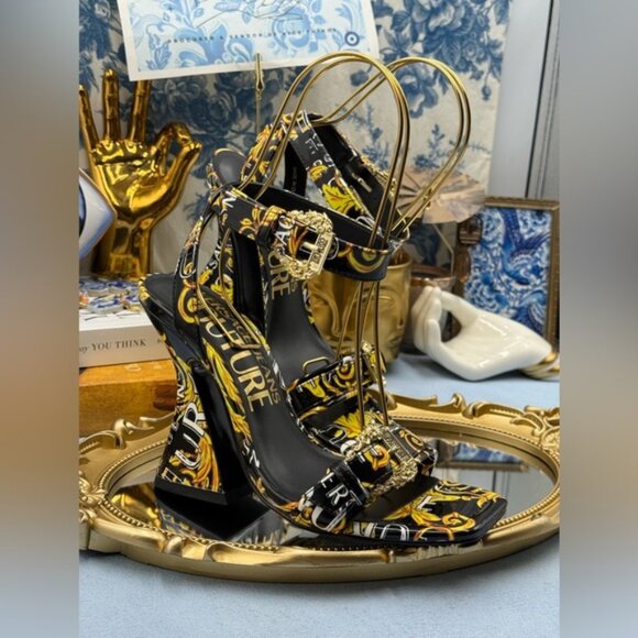 🆕 VERSACE JEANS COUTURE 🧿 NWOB Logo Couture Kirsten Heeled Sandals, Black Sz 8 - Picture 6 of 16